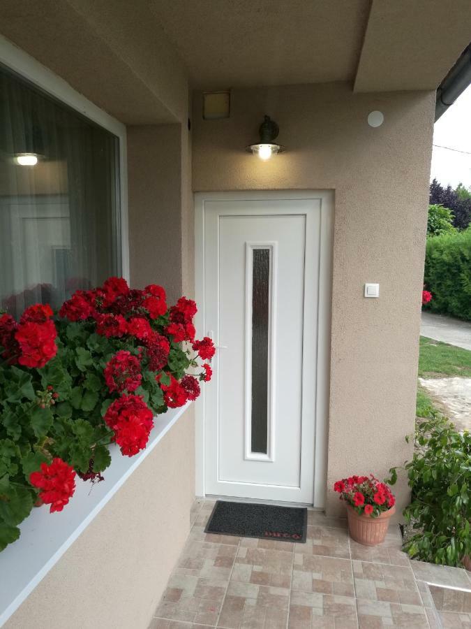 Viragos Apartman Balatonszemes Exterior photo