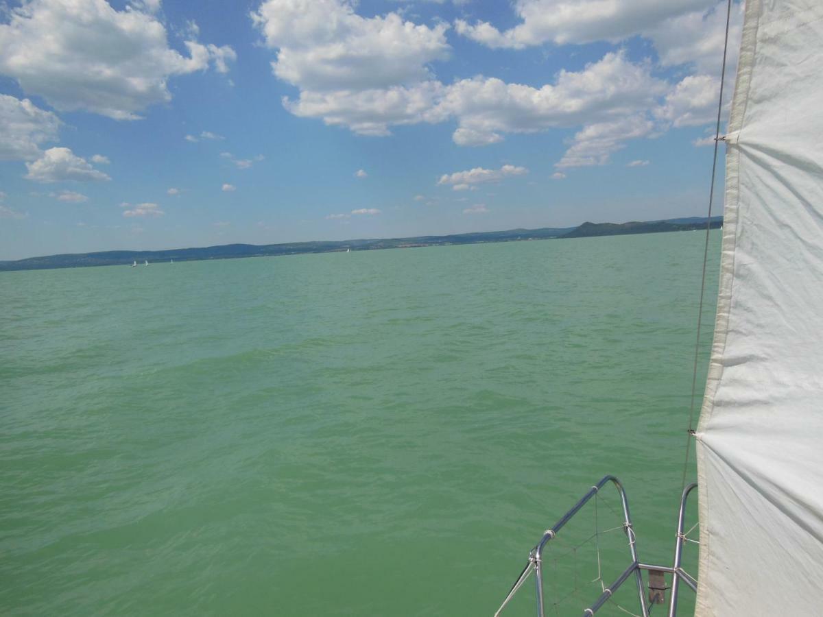 Viragos Apartman Balatonszemes Exterior photo