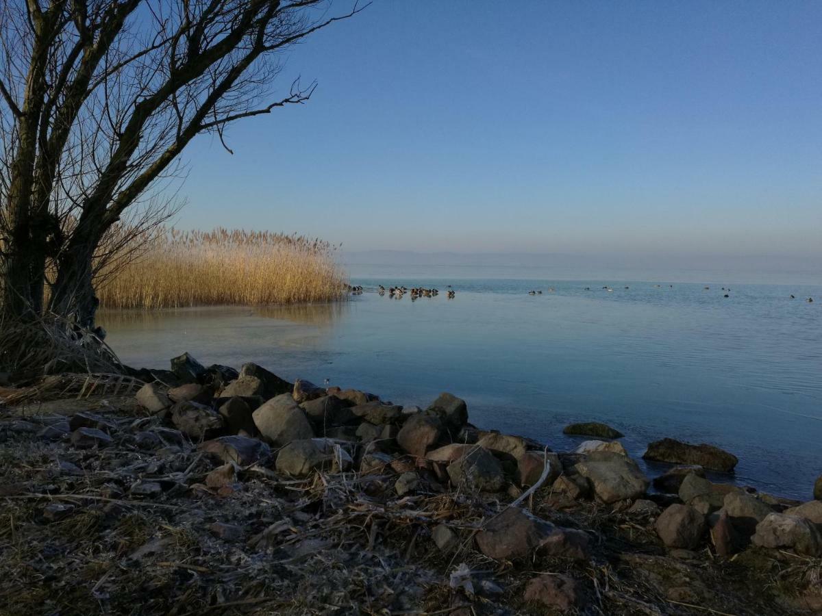 Viragos Apartman Balatonszemes Exterior photo